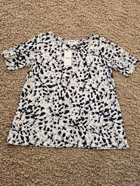 NWT Leota for Dia & Co Top Snow Leopard Stretch Jersey Shirt 1X Plus Size